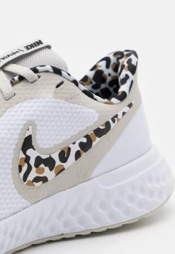 Nike Performance REVOLUTION 5 PRM - Laufschuh Neutral - White/black/light Bone/light Brown | Damen -Angebote Nike Store 0118ab5ba4f6407d9583c8d8481112df