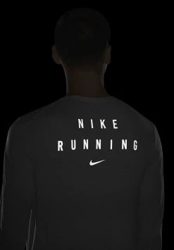 Nike Performance Herren Nike RUN Division Miler - Sport T-shirt - Light Solar Flare Heather 14 Nike Performance Herren Nike RUN Division Miler - Sport T-shirt - Light Solar Flare Heather -Angebote Nike Store 03074e0d21ba432a8b4515a31934b37b