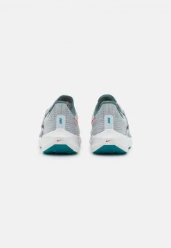 Nike Performance AIR ZOOM PEGASUS 39 FLYEASE - Laufschuh Neutral - Pure Platinum/total Orange/mineral Slate/bright Spruce/summit White/mint Foam | Herren -Angebote Nike Store 04021cb179f14097bc3b4a593900f93a