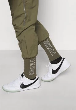 Nike Performance Herren FC CUFF PANT - Jogginghose - Medium Olive/white/reflective Silver -Angebote Nike Store 05f3ddc0761e4087b5062cc179675df8