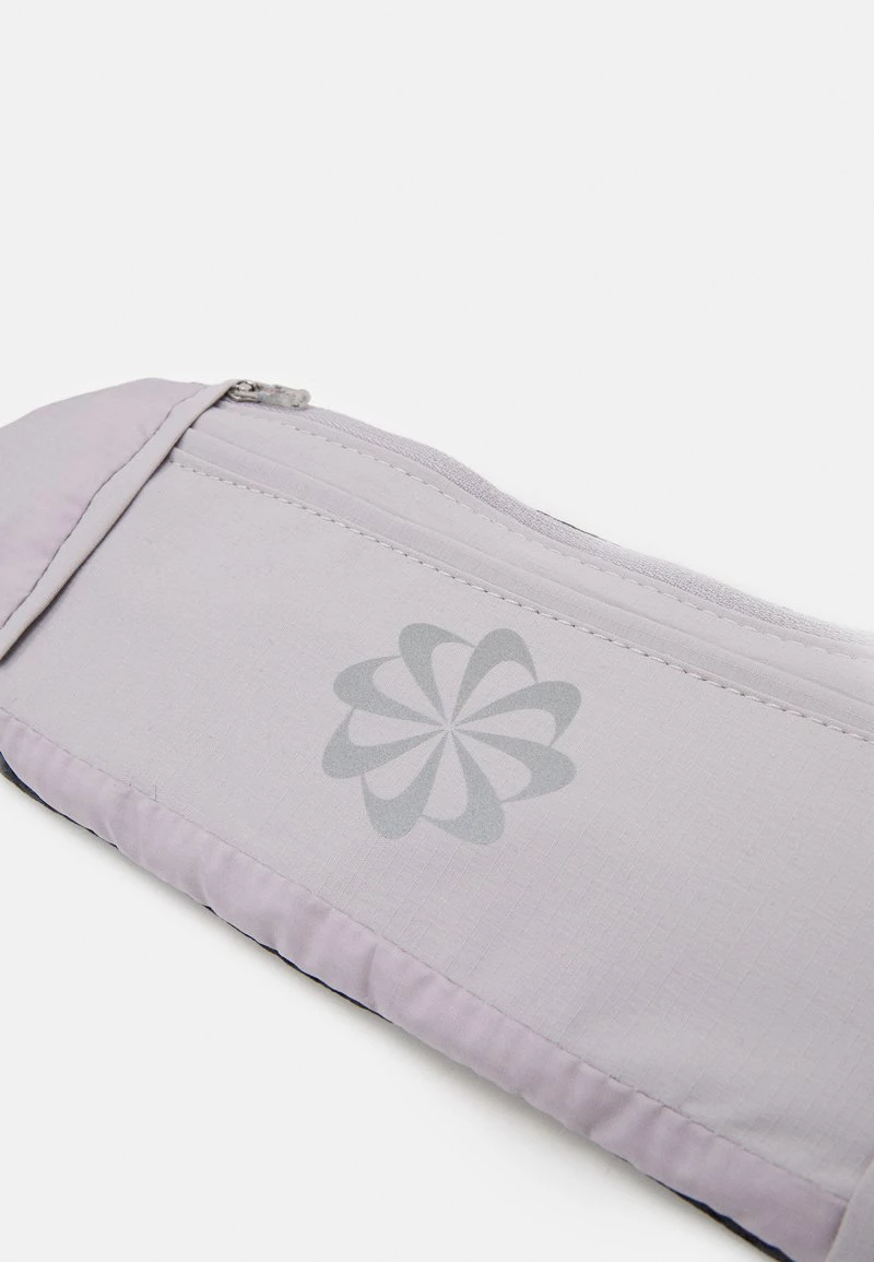 Nike Performance CHALLENGER WAIST PACK SMALL UNISEX - Gürteltasche - Silver Lilac/black/silver 4 Nike Performance CHALLENGER WAIST PACK SMALL UNISEX - Gürteltasche - Silver Lilac/black/silver – Bild 4