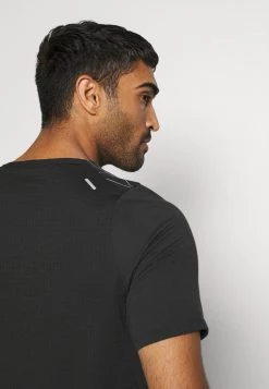 Nike Performance Herren RUN DIVISION RISE 365 - T-Shirt Print - Black/reflective Silver -Angebote Nike Store 075d0c62c45c4b0da84ab1fcfd6da5f3