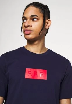 Nike Performance FRANKREICH TEE TRAVEL - T-Shirt Print - Blackened Blue | Herren 11 Nike Performance FRANKREICH TEE TRAVEL - T-Shirt Print - Blackened Blue | Herren -Angebote Nike Store 076922164c46403ebb0e0491a88210d1