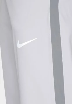 Nike Performance Herren RUN STRIPE PANT - Jogginghose - Light Smoke Grey/smoke Grey/reflective Silver -Angebote Nike Store 089d27c27a4a4677b2fcc729656906e9