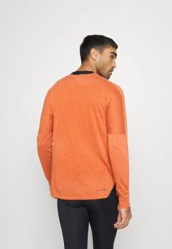 Nike Performance Herren Langarmshirt - Burnt Sunrise/total Orange 8 Nike Performance Herren Langarmshirt - Burnt Sunrise/total Orange -Angebote Nike Store 09652de216fc4a01be26a9f7aea14406