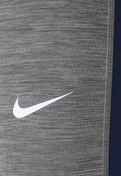 Nike Performance Damen Tights - Smoke Grey Heather/obsidian/white 14 Nike Performance Damen Tights - Smoke Grey Heather/obsidian/white -Angebote Nike Store 0aa1886f99b445209430bfeffd43dce3