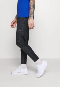 Nike Performance Herren SHIELD - Jogginghose - Black/reflective Silver -Angebote Nike Store 0bf55b571705482c9ab082dc1a60c09a