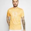 Nike Performance Herren DRY - T-Shirt Print - Saturn Gold/pollen/white