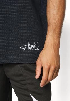 Nike Performance NBA MILWAUKEE BUCKS GIANNIS ANTETOKOUNMPO NAME & NUMBER TEE - Vereinsmannschaften - Black | Herren -Angebote Nike Store 0de187d787fd4d04b6ce24cbfa953628