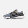 Nike Performance Herren AIR ZOOM VOMERO 16 - Laufschuh Neutral - Cool Grey/black/anthracite/kumquat/total Orange/light Iron Ore