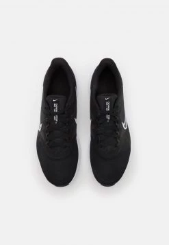 Nike Performance Herren DOWNSHIFTER 11 - Laufschuh Neutral - Black/white/dark Smoke Grey -Angebote Nike Store 14ca4f3e8eff49da8c7f71fd90ae606e