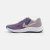 Nike Performance STAR RUNNER 3 UNISEX - Laufschuh Neutral - Canyon Purple/amethyst Ash/metallic Red/bronze