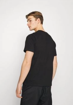 Nike Performance Herren Sport T-shirt - Black 8 Nike Performance Herren Sport T-shirt - Black -Angebote Nike Store 17309bb055964eafa43bb6bf5b7cde1c