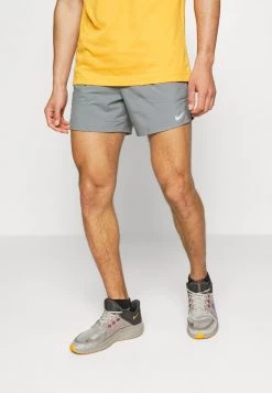 Nike Performance Herren STRIDE - Kurze Sporthose - Smoke Grey/black/silver