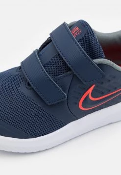 Nike Performance STAR RUNNER 2 UNISEX - Laufschuh Neutral - Midnight Navy/bright Crimson/smoke Grey | Kinder 11 Nike Performance STAR RUNNER 2 UNISEX - Laufschuh Neutral - Midnight Navy/bright Crimson/smoke Grey | Kinder -Angebote Nike Store 1a824aa4be2541eab84f18b8cc21a44a