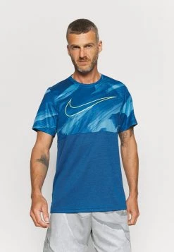 Nike Performance Herren SUPERSET ENERGY - Sport T-shirt - Dutch Blue/court Blue/volt