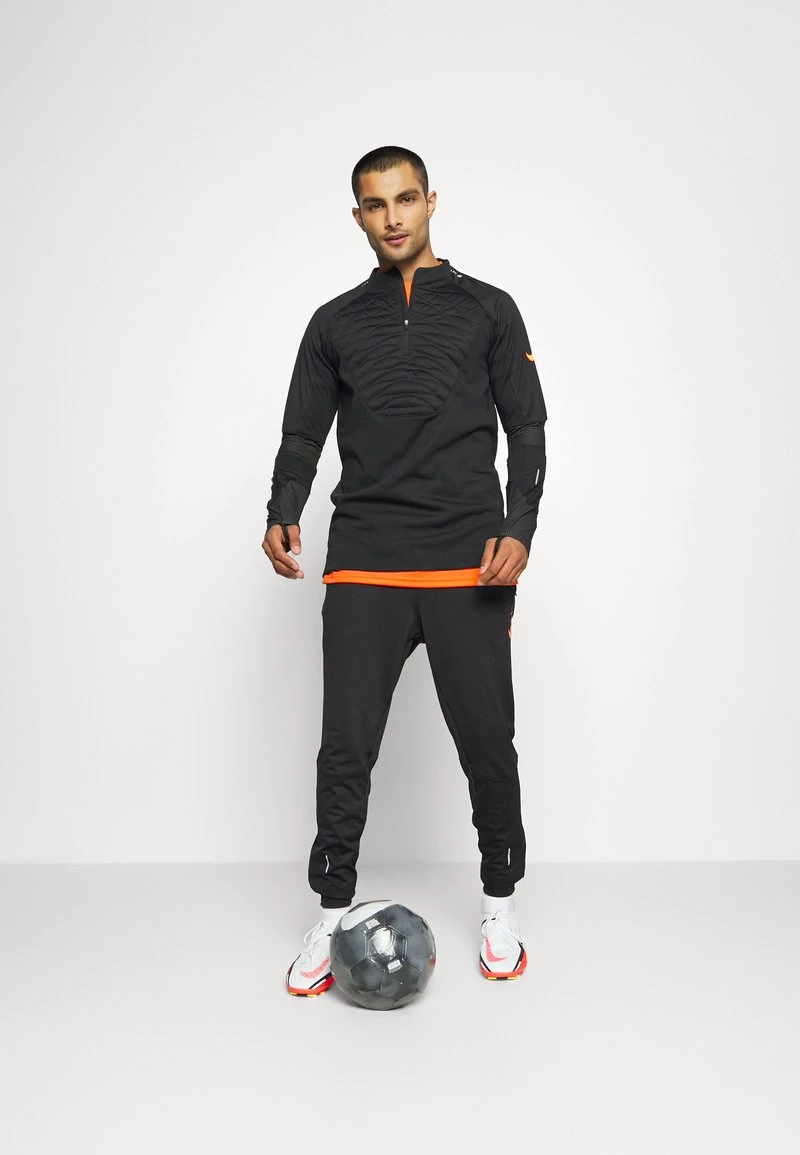 Nike Performance Herren STRIKE PANT WINTERIZED - Jogginghose - Black/total Orange 2 Nike Performance Herren STRIKE PANT WINTERIZED - Jogginghose - Black/total Orange – Bild 2