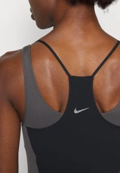 Nike Performance Damen LUXE JUMPSUIT 7/8 - Turnanzug - Black/medium Ash/iron Grey -Angebote Nike Store 1c7385069c8a49658d816a8ba0481638