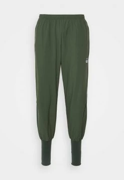 Nike Performance Herren NIKE F.C. CUFF PANT - Jogginghose - Carbon Green/white -Angebote Nike Store 1f2ad85917c94b35a922ac8de484631e