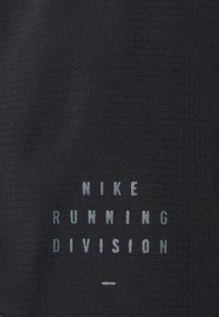 Nike Performance RUN TEMPO SHORT - Kurze Sporthose - Black/bright Crimson | Damen -Angebote Nike Store 1ffd298e053c4dc59e7fedcc23749272