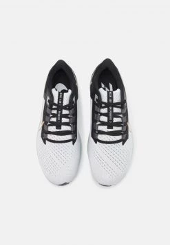 Nike Performance Herren AIR ZOOM PEGASUS 38 - Laufschuh Neutral - Photon Dust/metallic Gold Coin/light Smoke Grey/particle Grey/iron Grey/black -Angebote Nike Store 202a3e9dbaae494ba4438b598e03fae3