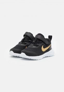 Nike Performance REVOLUTION 6 TDV UNISEX - Laufschuh Neutral - Black/metallic Gold/white -Angebote Nike Store 220de8ad36174cf08ecf188643d97ecb