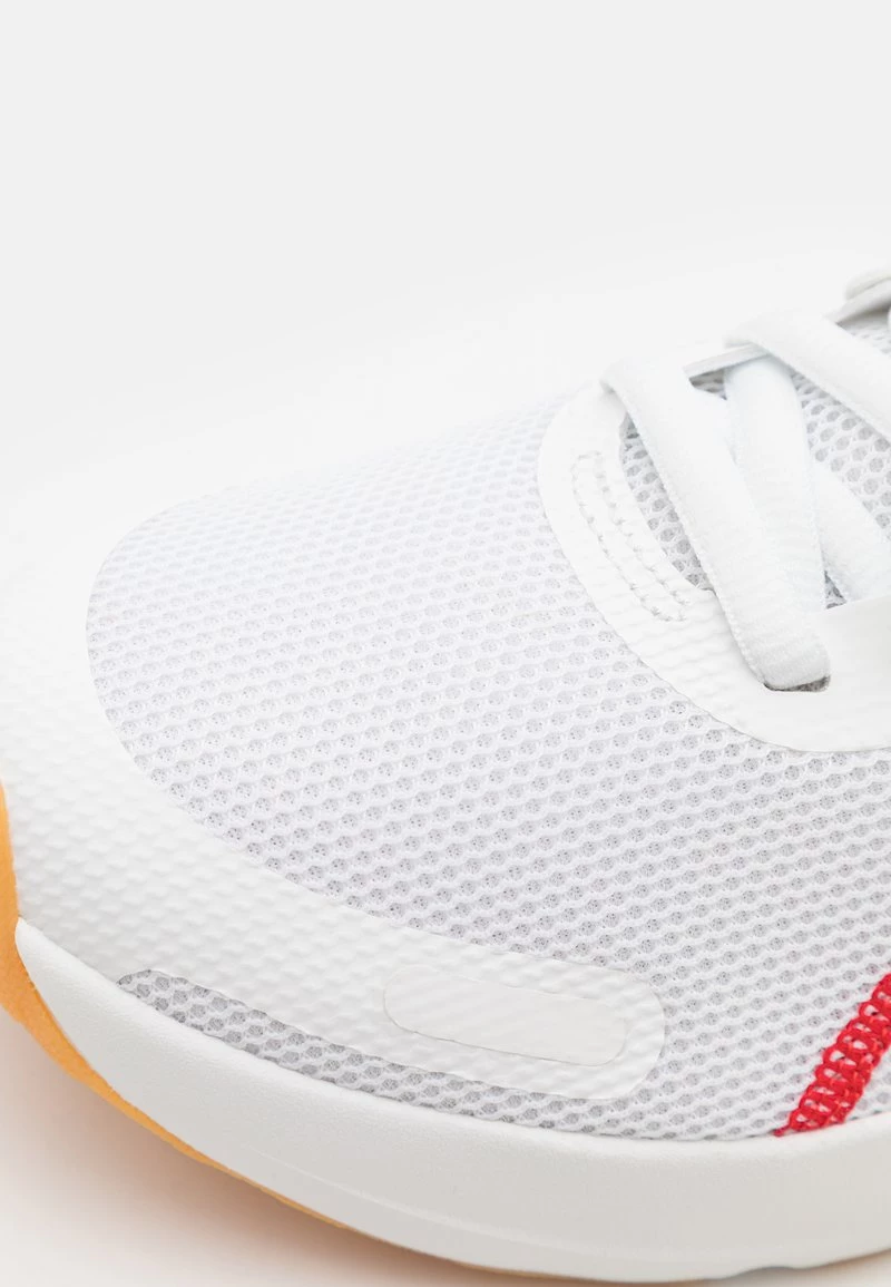 Nike Performance Herren RENEW RETALIATION 3 - Trainingsschuh - White/light Smoke Grey/summit White/chile Red/yellow 6 Nike Performance Herren RENEW RETALIATION 3 - Trainingsschuh - White/light Smoke Grey/summit White/chile Red/yellow – Bild 6