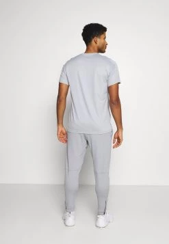 Nike Performance Herren PANT CAPRA - Jogginghose - Particle Grey/black -Angebote Nike Store 2541ecfae8de49ea9f95c3a562c77db5