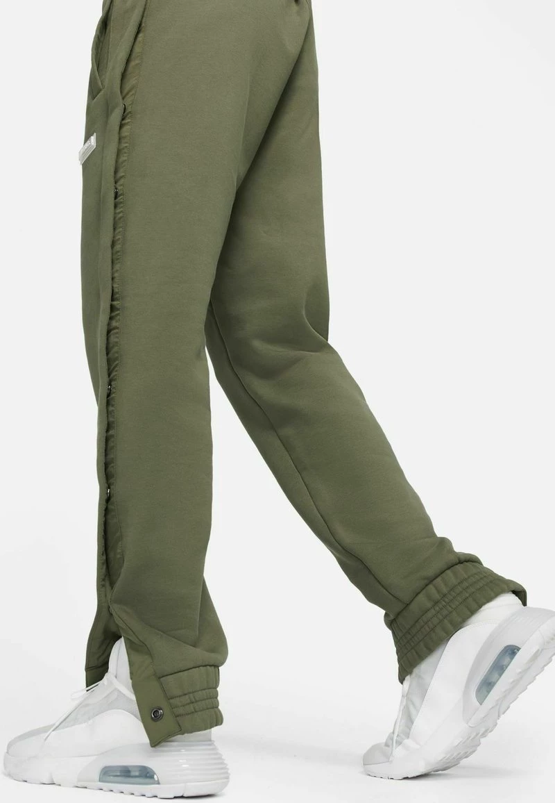 Nike Performance Herren FC PANT - Jogginghose - Medium Olive/clear 5 Nike Performance Herren FC PANT - Jogginghose - Medium Olive/clear – Bild 5
