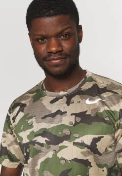 Nike Performance TEE CAMO - T-Shirt Print - Khaki | Herren -Angebote Nike Store 26142d2346764aeeabcc941bb8c9406a