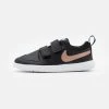 Nike Performance PICO 5 UNISEX - Trainingsschuh - Black/metallic Red Bronze/mint Foam