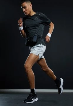 Nike Performance Herren Laufschuh Stabilität - Black/white