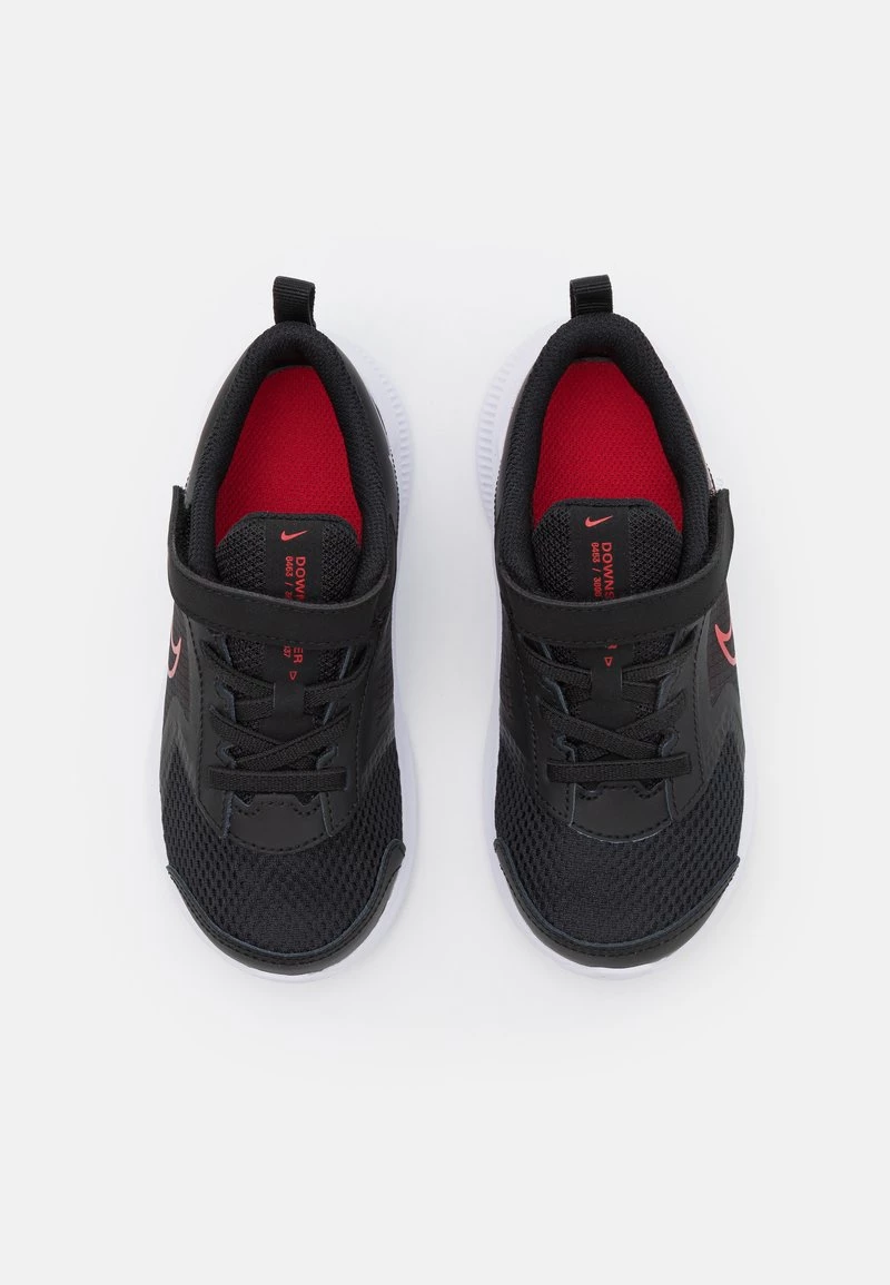 Nike Performance DOWNSHIFTER 11 - Laufschuh Neutral - Black/universe Red/dark Smoke Grey/white | Unisex 4 Nike Performance DOWNSHIFTER 11 - Laufschuh Neutral - Black/universe Red/dark Smoke Grey/white | Unisex – Bild 4