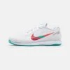 Nike Performance Herren NIKECOURT AIR ZOOM VAPOR PRO - Multicourt Tennisschuh - White/washed Teal/habanero Red