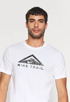 Nike Performance Herren TEE TRAIL - T-Shirt Print - White -Angebote Nike Store 29b509b1293f4a499a5573796c26fe51