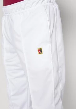 Nike Performance Herren HERITAGE SUIT PANT - Jogginghose - White 9 Nike Performance Herren HERITAGE SUIT PANT - Jogginghose - White -Angebote Nike Store 2bb74e94f64145e68f97a9c3b282abca