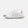 Nike Performance Damen PEGASUS TRAIL 3 - Laufschuh Trail - Light Soft Pink/aluminum/magic Ember/bicoastal-oil Green/phantom