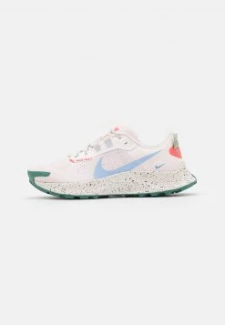 Nike Performance Damen PEGASUS TRAIL 3 - Laufschuh Trail - Light Soft Pink/aluminum/magic Ember/bicoastal-oil Green/phantom