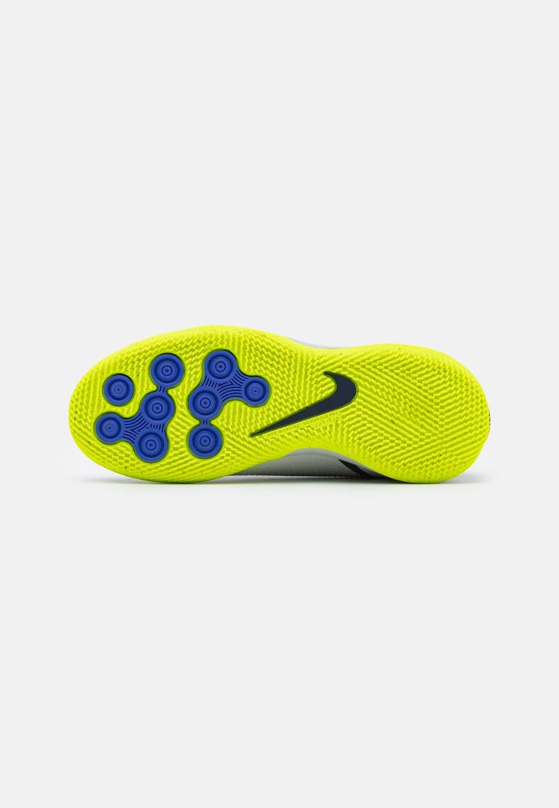 Nike Performance JR PHANTOM GT2 ACADEMY IC UNISEX - Fußballschuh Halle - Sapphire/volt/grey Fog/blue Void 5 Nike Performance JR PHANTOM GT2 ACADEMY IC UNISEX - Fußballschuh Halle - Sapphire/volt/grey Fog/blue Void – Bild 5