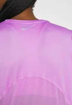 Nike Performance Damen MILER - T-Shirt Print - Fuchsia Glow/reflective Silver 12 Nike Performance Damen MILER - T-Shirt Print - Fuchsia Glow/reflective Silver -Angebote Nike Store 2f24e74226c2497cb834ed91e3e23683