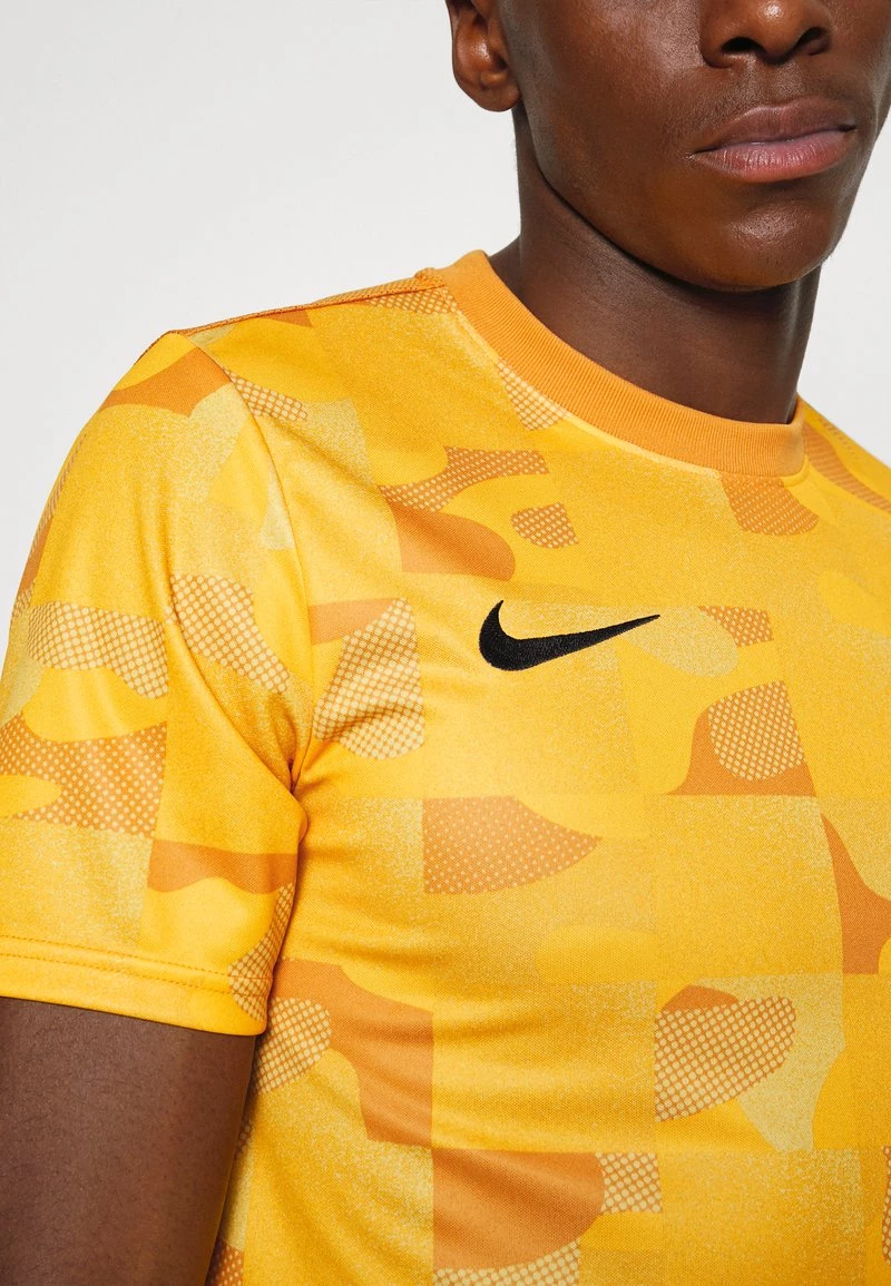 Nike Performance Herren FC LIBERO - T-Shirt Print - Light Curry/university Gold/black 5 Nike Performance Herren FC LIBERO - T-Shirt Print - Light Curry/university Gold/black – Bild 5