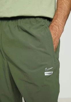 Nike Performance Herren NIKE F.C. CUFF PANT - Jogginghose - Carbon Green/white -Angebote Nike Store 2fe9ba24b46b496a87c8d69074d01cb2