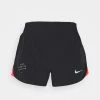 Nike Performance RUN TEMPO SHORT - Kurze Sporthose - Black/bright Crimson | Damen