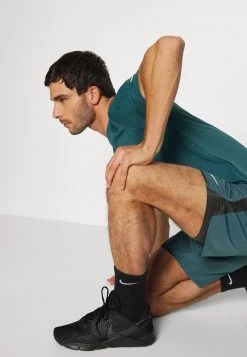 Nike Performance Herren CHALLENGER SHORT - Kurze Sporthose - Ash Green/smoke Grey/reflective Silver -Angebote Nike Store 3199ee5178bb48fa9c3bd38ddce31d94