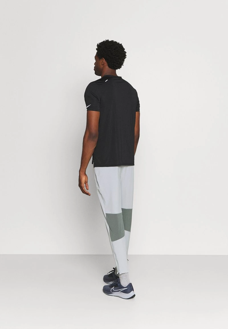 Nike Performance Herren ELITE PANT - Jogginghose - Smoke Grey/reflective Silver 3 Nike Performance Herren ELITE PANT - Jogginghose - Smoke Grey/reflective Silver – Bild 3