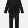 Nike Performance Unisex NK FC LIBERO TRACKSUIT - Trainingsanzug - Black/black/white/white