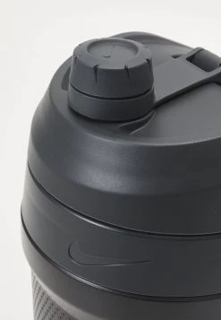 Nike Performance Unisex FUEL JUG 64 OZ CHUG 1.892 ML - Trinkflasche - Black/anthracite/white -Angebote Nike Store 34a1c6b517f64ea5a340b846a905f4b2