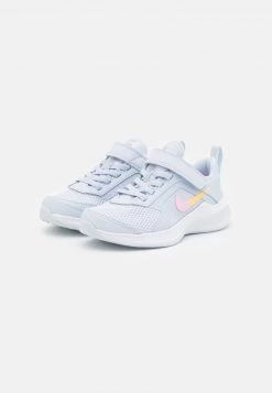 Nike Performance DOWNSHIFTER 11 SE UNISEX - Laufschuh Neutral - Football Grey/multicolor/white/crimson Tint 7 Nike Performance DOWNSHIFTER 11 SE UNISEX - Laufschuh Neutral - Football Grey/multicolor/white/crimson Tint -Angebote Nike Store 35deb8c8ee8e416180700d443d488da9