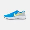 Nike Performance STAR RUNNER 3 UNISEX - Laufschuh Neutral - Grey Fog/white/photo Blue/atomic Green