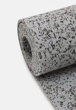 Nike Performance Damen FLOW YOGA MAT 4 MM - Fitness / Yoga - Light Smoke Grey -Angebote Nike Store 37f78787d0b44a2fa2036aeb7505247b